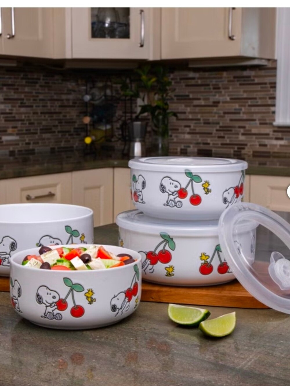 Peanut Ceramic Food Storage Bowls 4 Bowl  With Venting Lids Set
